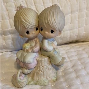 Jonathan Davis “Love One Another” figurine